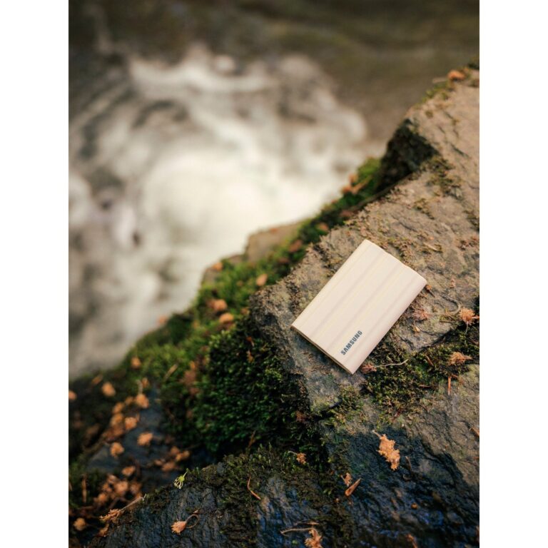 Samsung Portable SSD T7 Shield 2 TB, Externe SSD - MU-PE2T0K/EU technikbar